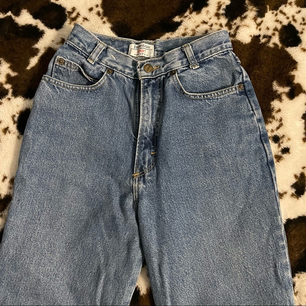 Vintage high waisted jeans